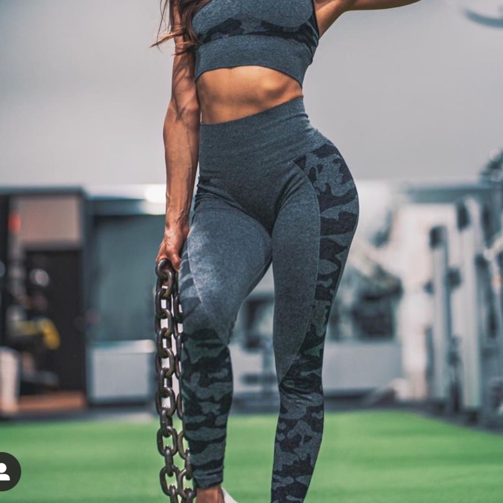 ELEVATED MINDSET APPAREL CAMO BOOTY SCRUNCH